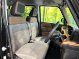 運転席シート廻りは使用感も少なく、良好な状態となっています。丁寧に使われていたことがよくわかりますね。