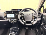 運転しやすいインパネ周りです。見やすいレイアウトで快適なドライブをサポートします☆☆