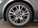 アルミホイ-ル5Vスポークスターデザインチタンルック グロスターンドフィニッシュト8.5Jx20 (Audi sport)