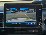 駐車時の安全確認をサポートするバックカメラも使用できます。インターナビで様々な情報を得ることもできます。