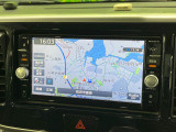 【メーカー純正ナビ】インテリアに溶け込むスタイリッシュな「専用設計」メーカーナビを装備♪視認性や操作性など基本性能にも優れ、より上質なカーライフをお楽しみいただけます。