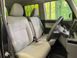 運転席シート廻りは使用感も少なく、良好な状態となっています。丁寧に使われていたことがよくわかりますね。