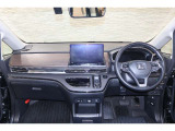 操作性に優れた運転席となります!小物入れや各ボタンの配置にこだわり、使いやすいです!座り心地もよく視認性も良好なのでロングドライブもお任せ下さい!