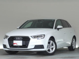 2001年オープン。 Audi正規ディーラーとして最も歴史のあるAudi 江戸川は、2フロアに分かれるガラス張りのショールームです。