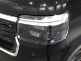 LEDヘッドライトは、点灯の瞬間から最大光量を発揮し、突然暗くなるトンネルなどでの安定感を高めます。