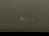 ヘッドアップディスプレイ(HUD)付!、フロントウインドウガラスに運転支援システムの作動状況や走行に関するさまざまな情報を表示することができます。
