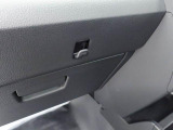 納車の前にはエンジンオイル、オイルエレメント、エアクリーナー、クーラント、バッテリー、ワイパーゴムのチェックまたは交換を行います!