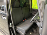 運転席シート廻りは使用感も少なく、良好な状態となっています。丁寧に使われていたことがよくわかりますね。