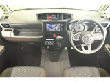 高いホールド性で運転姿勢が安定します。長距離ドライブでも疲れにくいのが魅力です。快適なドライビングライフをお送りください♪