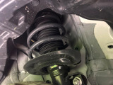 お車を安心してお乗りいただく為には、足回りの定期点検が欠かせません。サービスサポート(有償保証)では無料点検もご提供しており、安心のカーライフをお過ごしいただけるサポート体制が整っています。