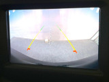 ●ガイドライン付きバックカメラ:不安な駐車もこれで安心!ガイドライン付きなので狭い箇所での駐車もラクラクです!