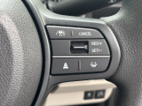 いつもドライバーを見守ってくれる目に見えないパートナー!常にミニ波レーダーと単眼カメラで状況を認識し、ドライバーをサポート!ドライブがもっと安心に、もっとラクになるホンダセンシングを搭載!
