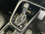 発進時から滑らかに加速する無段階変速のCVTはストップ&ゴーの多い街の中も快適です