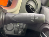 【オートライト】周りの明るさに応じて自動でヘッドライトの点灯・消灯ができる機能です!ライトの付け忘れ・消し忘れなどが無くなり、雨の日や夕方の走行も安心!トンネル通過時も便利ですね♪