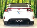 安心の最長10年・走行無制限保証(有償)をご用意。保証内容も充実はもちろん、無料点検&オイル交換や、年中無休の全国・24時間ロードサービスも付帯されておりますのでご安心下さい。