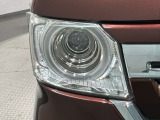LEDヘッドライトは、点灯の瞬間から最大光量を発揮し、突然暗くなるトンネルなどでの安定感を高めます。