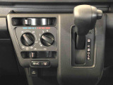 ATシフトで運転も楽々です。
