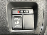 【パワースライドドア】スマートキーや運転席のスイッチで後席スライドドアの開閉が可能♪電動だから力を入れてドアを開ける必要が無く、小さなお子様でも簡単に開け閉めでき快適です♪