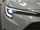 ヘッドライトは消費電力の少ないLED。夜の暗い道でも明るく照らしてれます。