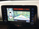 【パノラミックビューモニター】専用のカメラにより、上から見下ろしたような視点で360度クルマの周囲を確認することができます☆死角部分も確認しやすく、狭い場所での切り返しや駐車もスムーズに行えます。