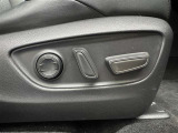 パワーシート搭載。微妙な調整が手軽にでき、最適なポジションで運転することが可能です。