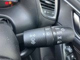 【アダプティブLEDヘッドライト】夜間走行時に先行車や対向車の状況をクルマが判断。ヘッドランプの照射範囲や明るさを自動的に変化させます。