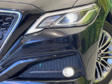 【LEDヘッドライト】悪天候や夜間走行時も良好な視界を確保し安心して運転できる高輝度LEDヘッドライトを装備!点灯速度が早く、消費電力も抑えられています。