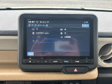 バックでの駐車が苦手な方や運転にあまり自信のない方でも後方の視界をしっかりサポート。安心して車庫入れが出来るバックカメラを装備しています!
