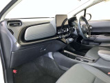 分かりやすく操作しやすい運転席まわりです☆