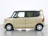 中古車は1台として同じコンディションのものは存在しないため、安心しておクルマをお選びいただけるよう、信頼のおける第三者機関が基準に従い、車両の品質と状態をチェックし、評価するのが「第三者評価」です。