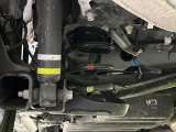 お車を安心してお乗りいただく為には、足回りの定期点検が欠かせません。サービスサポート(有償保証)では無料点検もご提供しており、安心のカーライフをお過ごしいただけるサポート体制が整っています。
