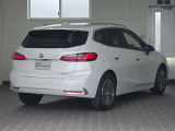 この度は弊社認定中古車をご覧いただき誠にありがとうございます。弊社はBMW 正規ディーラーですので遠方のお客様も安心してご購入下さい。ご不明な点がございましたらお気軽にお申し付けください。