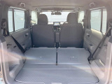 普段のお買い物や通勤、送迎等に十分な荷室スペースを確保しております。セカンドシートを倒すと、大きな荷物の積載も可能です♪