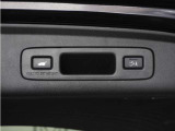 ◆予約クローズ機能付きパワーテールゲート◆キーや運転席のボタン、ハンズフリー機能など多彩なアクセスで自動開閉できます。
