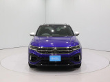 ☆LEDマトリックスヘッドライト「IQ.LIGHT」。対向車や先行車を検知し、LEDを個別制御。まぶしさを抑えながら、夜間の視界をしっかり確保します。