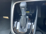 【 シフト 】スムーズなシフトチェンジで快適にお車を操縦していただけます!//