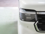 LEDヘッドライトは、点灯の瞬間から光量を発揮し、突然暗くなるトンネルなどでの安定感を高めます。