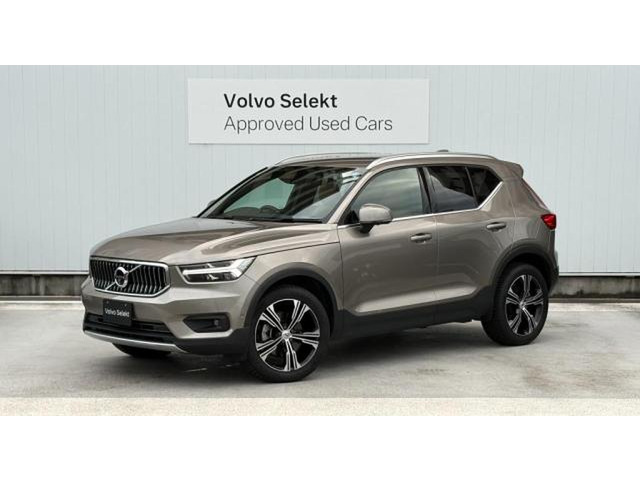 XC40 B4 AWD インスクリプション 4WD