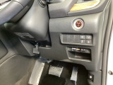 高速で便利なETCがあり、横滑りを防ぐVSAなどのスイッチは、運転席の右側、手の届きやすい位置にあります。