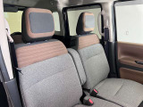 【運転席シート】ゆったりと広々した空間です。ストレスなく運転ができますよ!