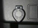 ネッツトヨタ静浜は&rdquo;キレイ&rdquo;にこだわっています。特設サービス工場で、新しく生まれ変わった車!内装・外装の徹底的な掃除、シートを外してニオイの元まで消臭・除菌、見えにくいエンジンルーム内もキレイ!