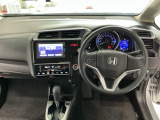 【前方視界】開放的な前方視界!運転がしやすく疲れにくいです♪窓が大きく、見通しがとっても良いおクルマですよ♪
