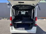 お仕事にもプライベートにも活躍する、広々とした荷室!広い開口部で荷物の乗せ降ろしもラクラク♪