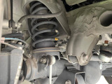 お車を安心してお乗りいただく為には、足回りの定期点検が欠かせません。サービスサポート(有償保証)では無料点検もご提供しており、安心のカーライフをお過ごしいただけるサポート体制が整っています。