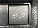 【パワーバックドア】スマートキーや運転席のボタンを押すだけでリアゲートが自動で開閉します!荷物を持っている時や、高い位置にあるバックドアを閉める際に便利な機能です♪