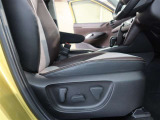 パワーシート搭載。微妙な調整が手軽にでき、ピッタリなポジションで運転することが可能です。