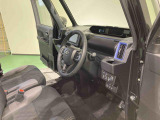 納車前にはプロのメカニックが点検、整備を行いますので安心してお乗り頂けます!!