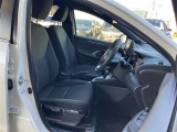 運転席・助手席です