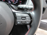 Hondaセンシングの機能のひとつ、アダプティブクルーズコントロール付!アクセルから足を離しても設定したスピードと前車との車間を保ち走行してくれます!車線維持もアシスト☆高速道路で疲労軽減ですね☆
