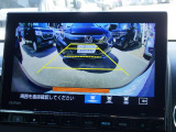 ■バックカメラ■ガイドラインが付いているので車庫入れも楽々です!トランク下部分の死角もカバーしてくれるので運転も安心です♪